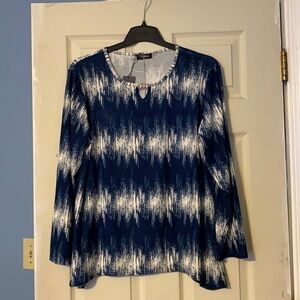 𝅺victoria NWT women’s top; size 1X